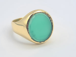 5470: Vintage: 18ct Gold Heavy Green Agate Signet Ring-from 1965 - unisex appeal