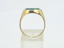 Load image into Gallery viewer, 5470: Vintage: 18ct Gold Heavy Green Agate Signet Ring-from 1965 - unisex appeal
