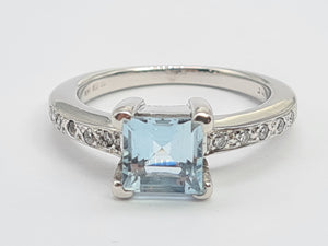 5706: Vintage; 18ct White Gold Princess Cut Aquamarine 10 Diamonds Dress Ring- -  Elegant eye candy