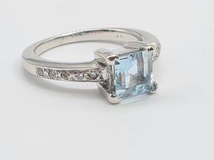 5706: Vintage; 18ct White Gold Princess Cut Aquamarine 10 Diamonds Dress Ring- -  Elegant eye candy