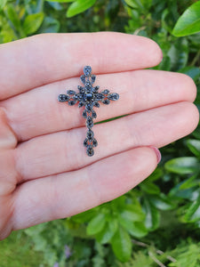 5665:Vintage & Rare: 9ct White Gold Black Diamond Encrusted Cross Pendant- superb