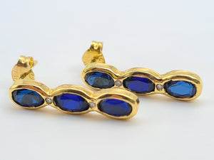 5752: Vintage: 18ct Gold Blue Sapphires Diamonds Drop Dangle Earrings- gorgeous stones, classic style,