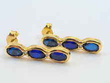 Cargar imagen en el visor de la galería, 5752: Vintage: 18ct Gold Blue Sapphires Diamonds Drop Dangle Earrings- gorgeous stones, classic style,
