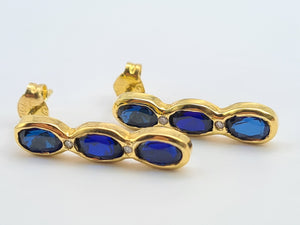 5752: Vintage: 18ct Gold Blue Sapphires Diamonds Drop Dangle Earrings- gorgeous stones, classic style,