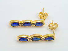 Cargar imagen en el visor de la galería, 5752: Vintage: 18ct Gold Blue Sapphires Diamonds Drop Dangle Earrings- gorgeous stones, classic style,
