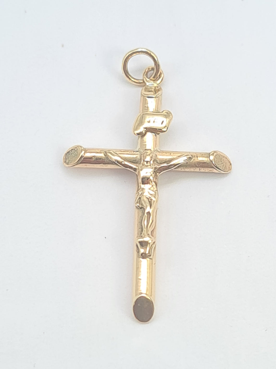 5609:Vintage: 9ct Gold Crucifix pendant 2.5cm - lovely condition