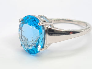 5832: Vintage: 9ct White Gold Large Swiss Blue Topaz Cocktail Ring- crisp, clean, eye candy