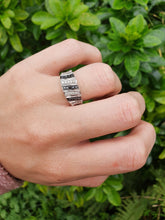 Load image into Gallery viewer, 5773: Vintage: 9ct White Gold &quot;Salt &amp; Pepper&quot; Black White Diamonds Dress Ring- fabulous sparkle
