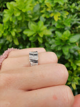 Load image into Gallery viewer, 5773: Vintage: 9ct White Gold &quot;Salt &amp; Pepper&quot; Black White Diamonds Dress Ring- fabulous sparkle
