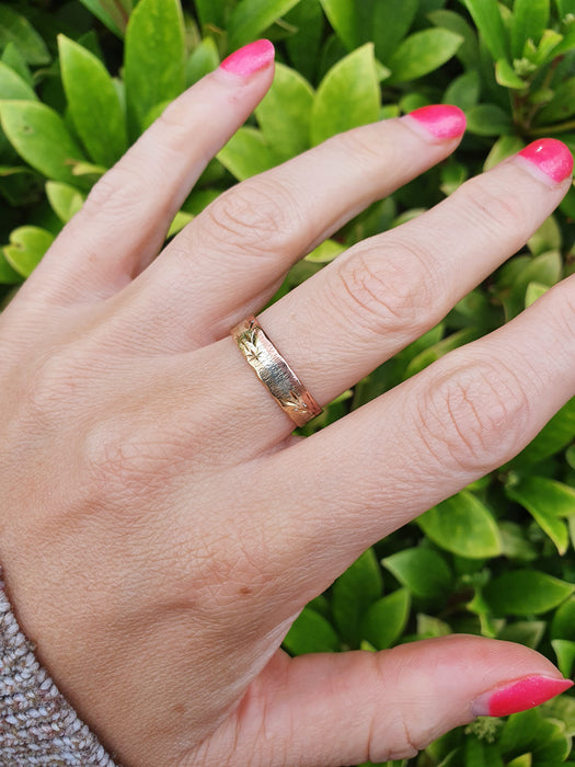 Vintage: 9ct Three-Colour Gold Russian-Inspired Wedding Band — From 1993