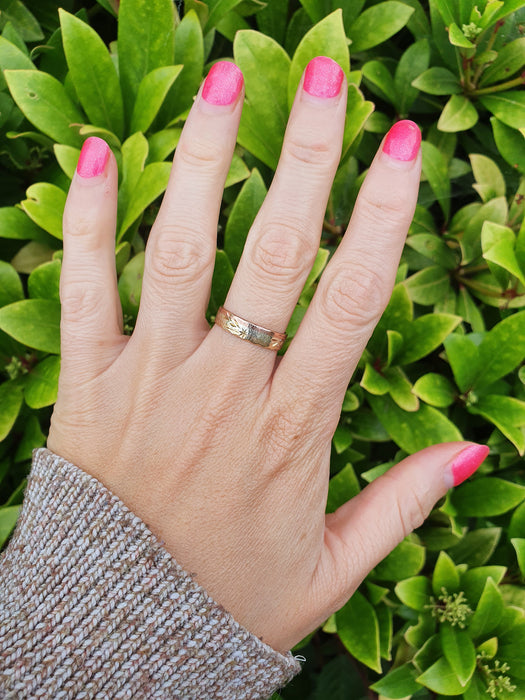 Vintage: 9ct Three-Colour Gold Russian-Inspired Wedding Band — From 1993