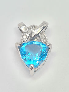 5856:   Vintage: 9ct White Gold Trillion Cut Swiss Blue Topaz Diamonds Pendant- effervescent eye candy