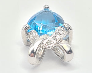 5856:   Vintage: 9ct White Gold Trillion Cut Swiss Blue Topaz Diamonds Pendant- effervescent eye candy