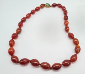 5875: Vintage; 14ct Gold Jade Cabochon Red Carnelian Necklace- statement piece, lovely combination