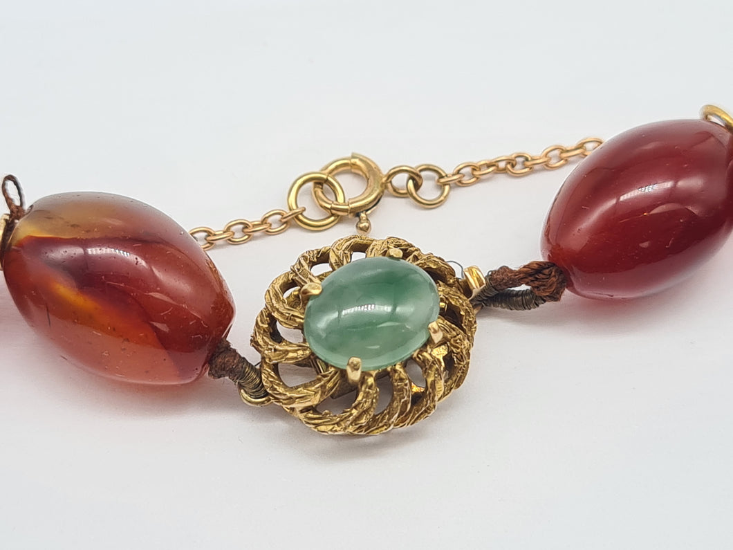 5875: Vintage; 14ct Gold Jade Cabochon Red Carnelian Necklace- statement piece, lovely combination