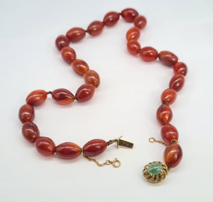 5875: Vintage; 14ct Gold Jade Cabochon Red Carnelian Necklace- statement piece, lovely combination