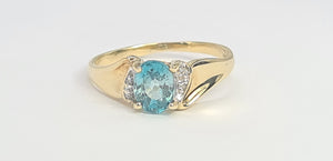 5919: Vintage; 9ct Gold Swiss Blue Topaz Brilliant Cut Diamonds Cocktail Ring- sparkling beauty