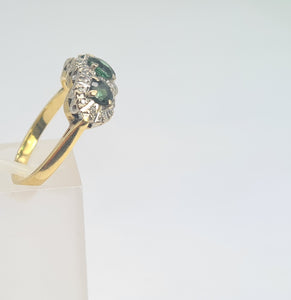 5925: Vintage & Old 18ct Gold Green Tourmalines Trilogy 18 Diamonds Dress Ring- lovely, classic combination- nice weight