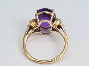 5929: Vintage; 9ct Gold Large Rich Purple Amethyst Diamonds Dress ring- lovely combination