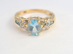 5972:  Vintage: 9ct Gold Swiss Blue Topaz Diamonds Dress Ring- simply sparkling beauty