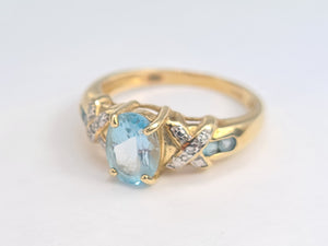 5972:  Vintage: 9ct Gold Swiss Blue Topaz Diamonds Dress Ring- simply sparkling beauty