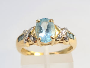 5972:  Vintage: 9ct Gold Swiss Blue Topaz Diamonds Dress Ring- simply sparkling beauty