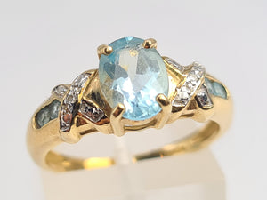 5972:  Vintage: 9ct Gold Swiss Blue Topaz Diamonds Dress Ring- simply sparkling beauty