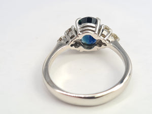 0103: Vintage & Rare: 18ct White Gold Teal Sapphire(1.85ct) Diamonds (0.5ct) Trefoil Set Ring