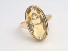 Load image into Gallery viewer, 7018: Vintage:(1996) Large Oval Lemon Citrine Dress Ring- lovely cut and colours
