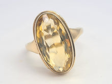 Load image into Gallery viewer, 7018: Vintage:(1996) Large Oval Lemon Citrine Dress Ring- lovely cut and colours
