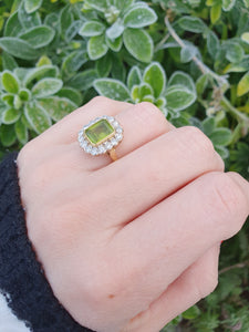 7035:  Exceptional: 18ct Gold Emerald Cut Peridot (2.4ct) Round Brilliant Cut Diamonds (0.80ct) Cocktail Ring - Beuatiful