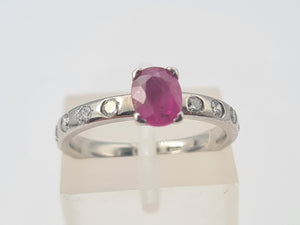 7048:  Vintage: 18ct White Gold Champagne  Pink Ruby 8 Brilliant Cut Diamonds band- crisp, clean, eye candy