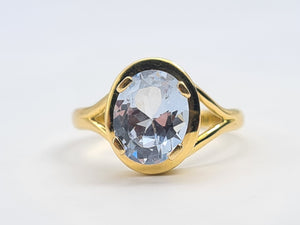 7106:  Vintage & Old : 18ct Gold  Blue Spinel Cocktail Ring - captivating Blue