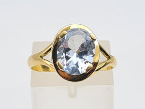 7106:  Vintage & Old : 18ct Gold  Blue Spinel Cocktail Ring - captivating Blue