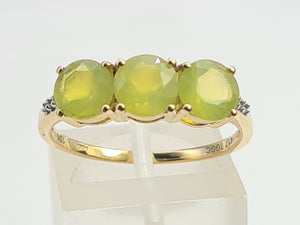 7127:Vintage & Rare: 10ct Gold Yellow Tourmalines Diamonds Dress Ring-crisp, clean and sparkling.