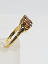 Load image into Gallery viewer, 7128: Antique/Vintage: 18ct Gold Vibrant Orange Citrines Diamonds Ring- superb quality.
