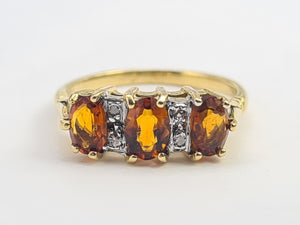 7128: Antique/Vintage: 18ct Gold Vibrant Orange Citrines Diamonds Ring- superb quality.