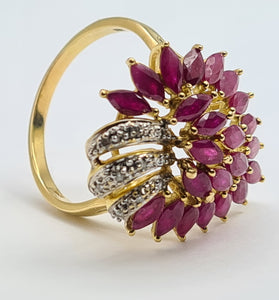 7122:  Vintage: 18ct Gold Rubies (4ct) Diamonds Statement Cocktail Ring- FAB- Outrageous