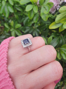 7205: Antique Art-deco 18ct Gold Blues Sapphire Diamonds Square Set Cocktail Ring- Exquisite