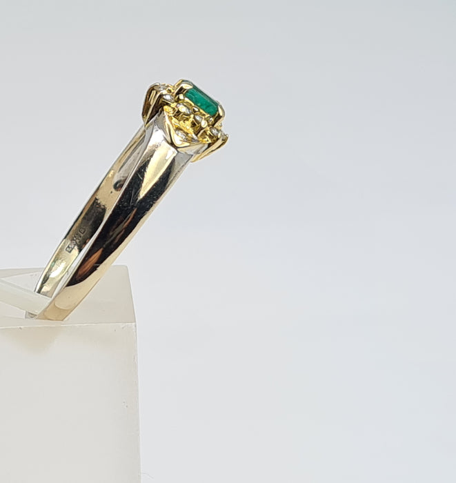 6044:Vintage 18ct Mixed Gold Emerald 12 Diamonds Dress Ring- Rare example