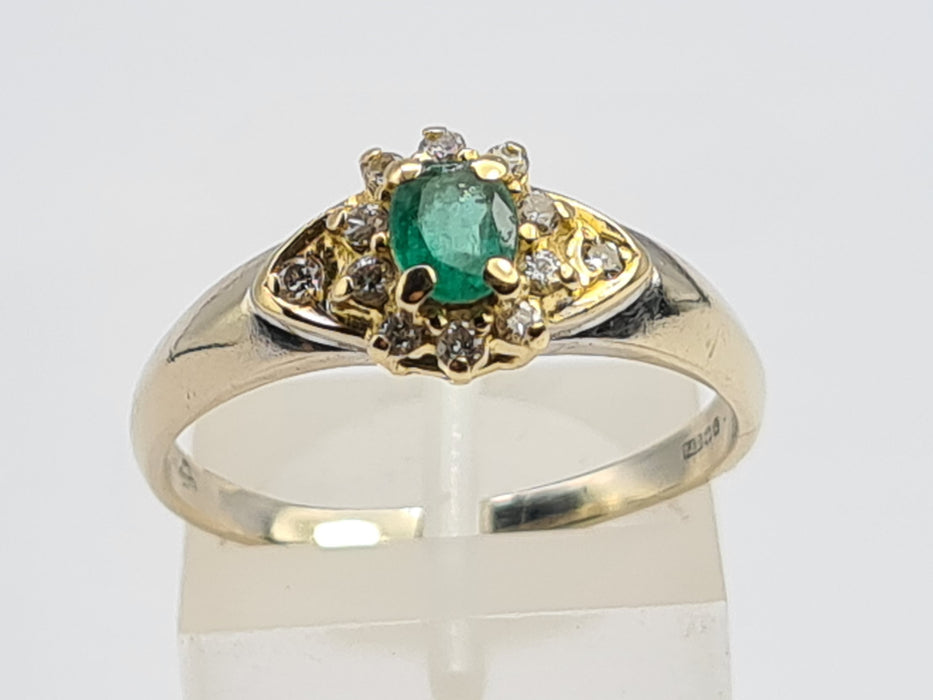 6044:Vintage 18ct Mixed Gold Emerald 12 Diamonds Dress Ring- Rare example