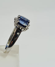 Load image into Gallery viewer, 7166: Vintage: 9ct White Gold Blue Kyanite 30 diamonds Cocktail Ring- rare, eye candy
