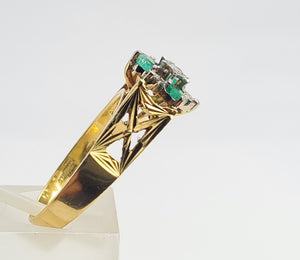 7180: Vintage: 18ct Gold Emeralds Diamonds geometric Set Cocktail Ring - sparkling symmetry- hallmarked London 1973-