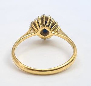 7190:  Vintage: 18ct Gold 4 French Blue Sapphires 16 diamonds Geometric Set Ring- lovely symmetry