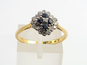 7190:  Vintage: 18ct Gold 4 French Blue Sapphires 16 diamonds Geometric Set Ring- lovely symmetry