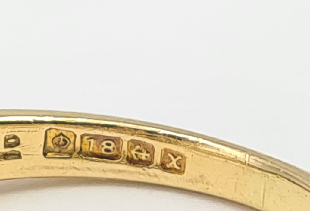 6051 Vintage: 18ct Gold Blue Sapphire Diamonds "Sun burst" Dress ring- From 1972