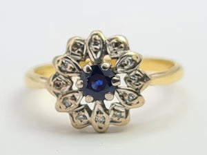 7196: Vintage & Old: 18ct Gold Blue Sapphire 12 Diamonds Flower Head Ring- elegant eye candy