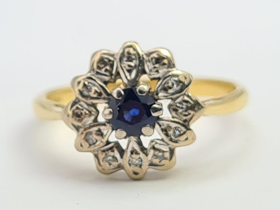 6052 Vintage & Old: 18ct Gold Blue Sapphire 12 Diamonds Flower Head Ring