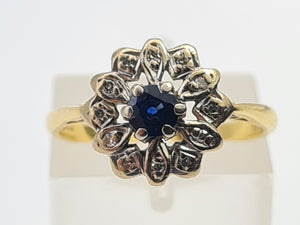 7196: Vintage & Old: 18ct Gold Blue Sapphire 12 Diamonds Flower Head Ring- elegant eye candy