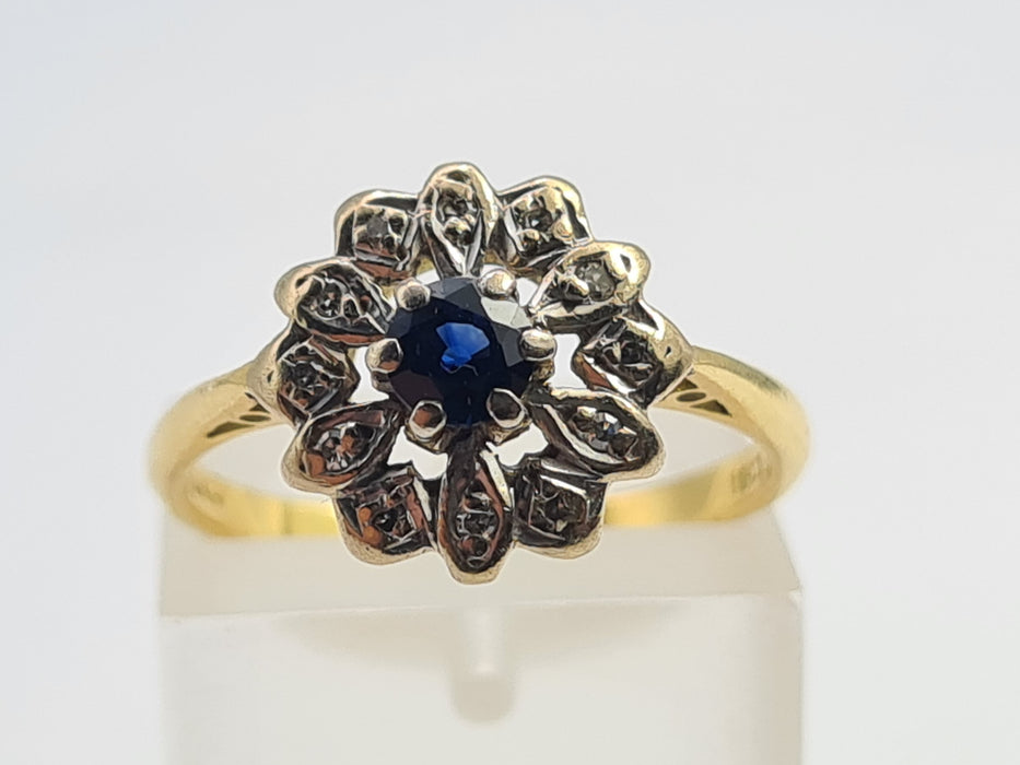 6052 Vintage & Old: 18ct Gold Blue Sapphire 12 Diamonds Flower Head Ring